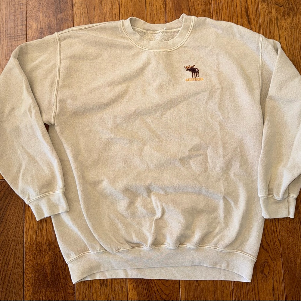 Montana Moose Crewneck Tan